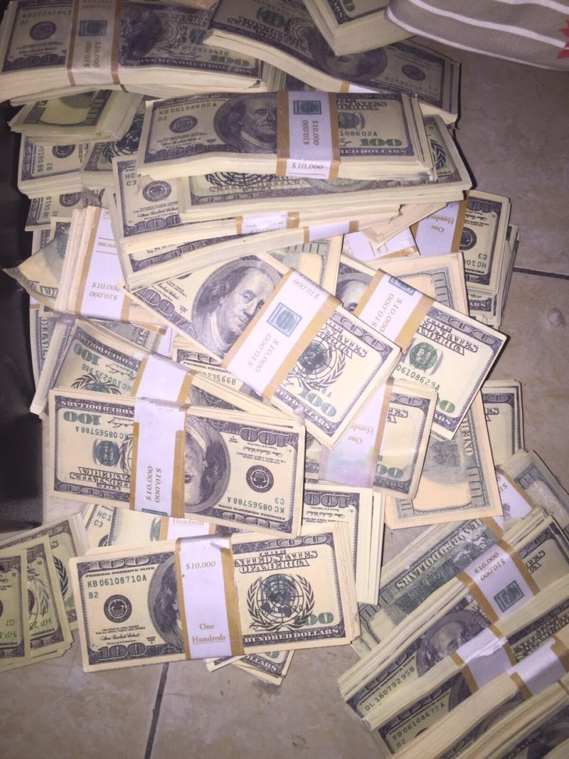 «Вы же сами им деньги отдали»