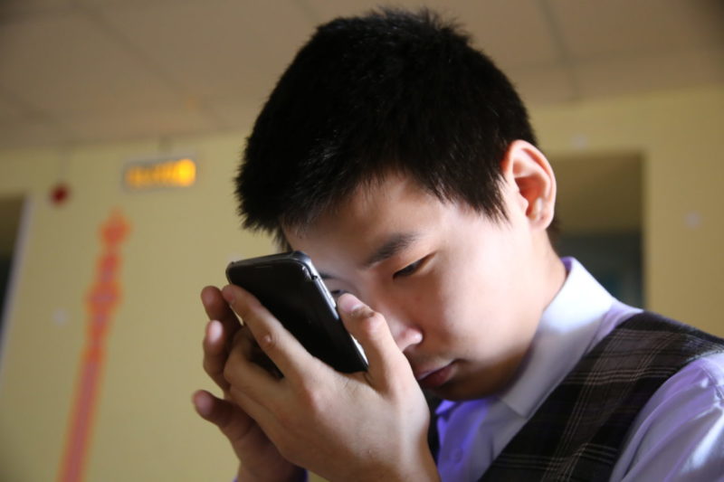 Почти в темноте