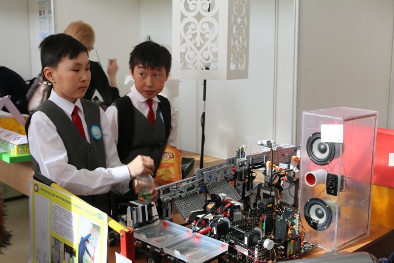 Все в кружок!