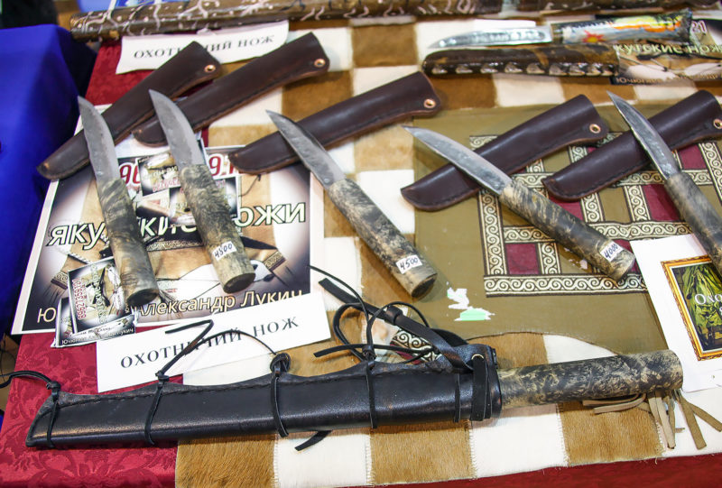 С ножом, но беззащитен