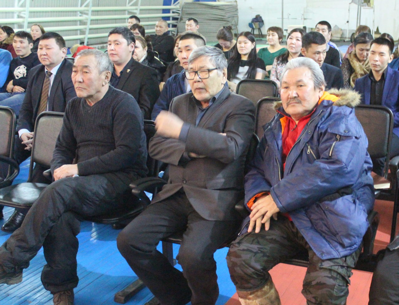 Учителям — жилье, сельчанам — участки!