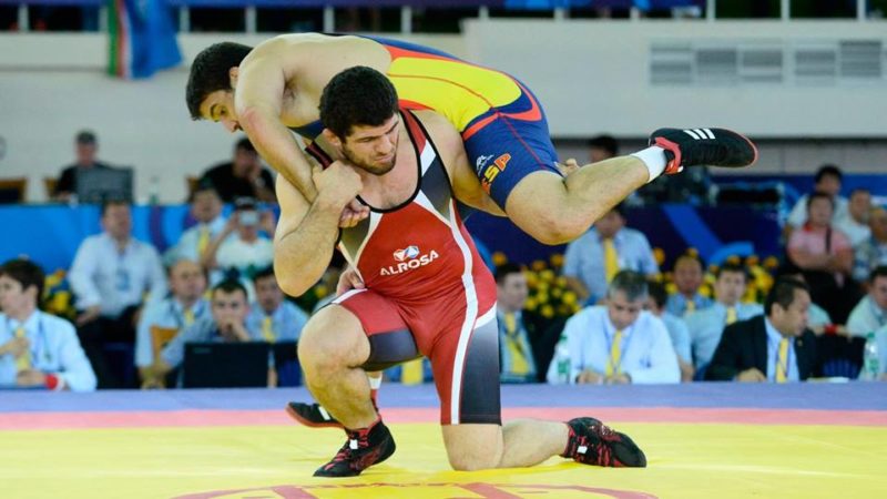 К «золоту» Афин шел из Якутска