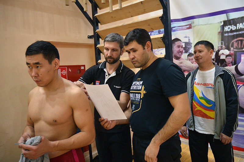 В поисках идеального мас-рестлера