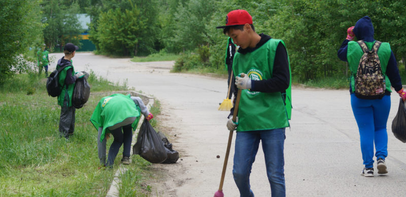 «Я окурок брошу, а ты подберешь!»